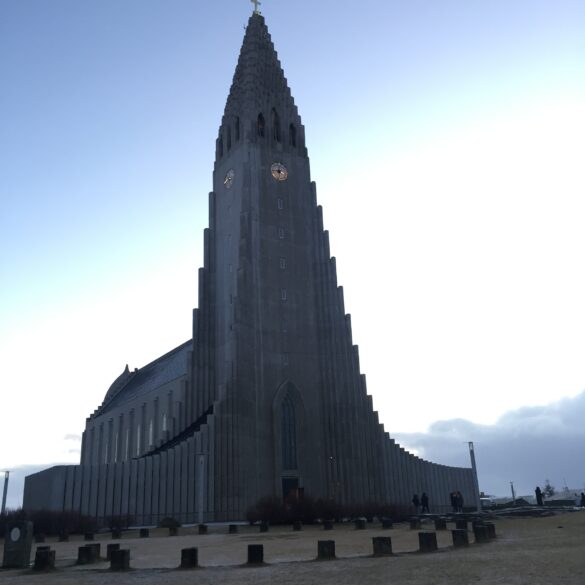 cathédrale Hallgrímskirkja en islande en hiver